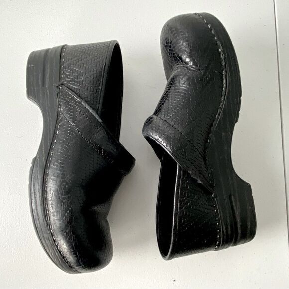 Dansko Women's Medical Professional Clog Black Woven Leather Faux Snake Shoe 42 - Picture 7 of 16